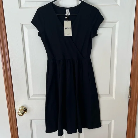 Pact Organic Fit & Flare Crossover Dress Black Small - Picture 4 of 5